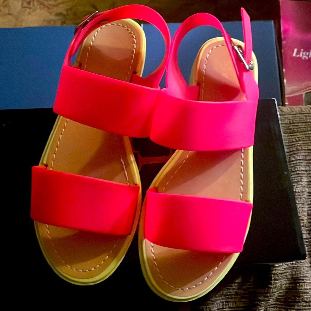 Wild diva neon pink with neon yellow sole.